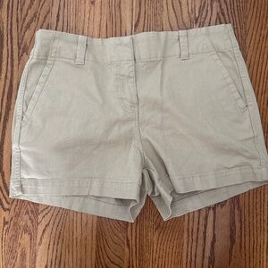 Vineyard Vines Khaki shorts